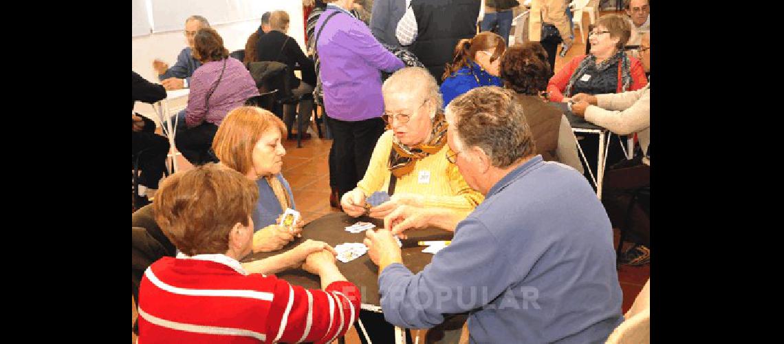 Los Adultos Mayores buscan mÃ¡s clasificados. Fotos: Marcelo Kehler