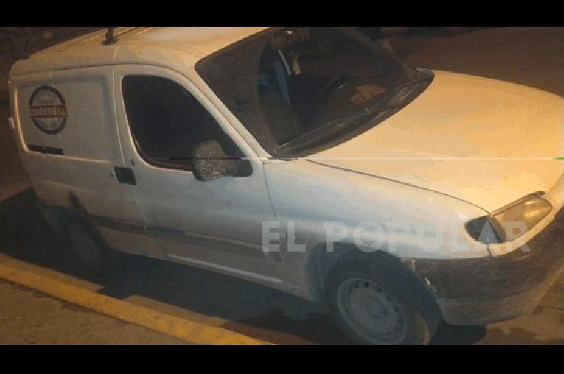 En los allanamientos se secuestrÃ³ una Peugeot Partner. Fotos: Gentileza El Tiempo de Azul