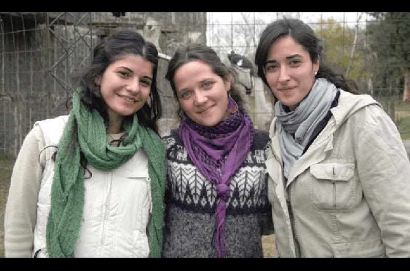 RocÃo Araouz, Florencia Verón y la olavarriense Lorena Nicodemes se llevaron a Amulén y sueñan con verla volar en Pailemán. Claudio MartÃnez