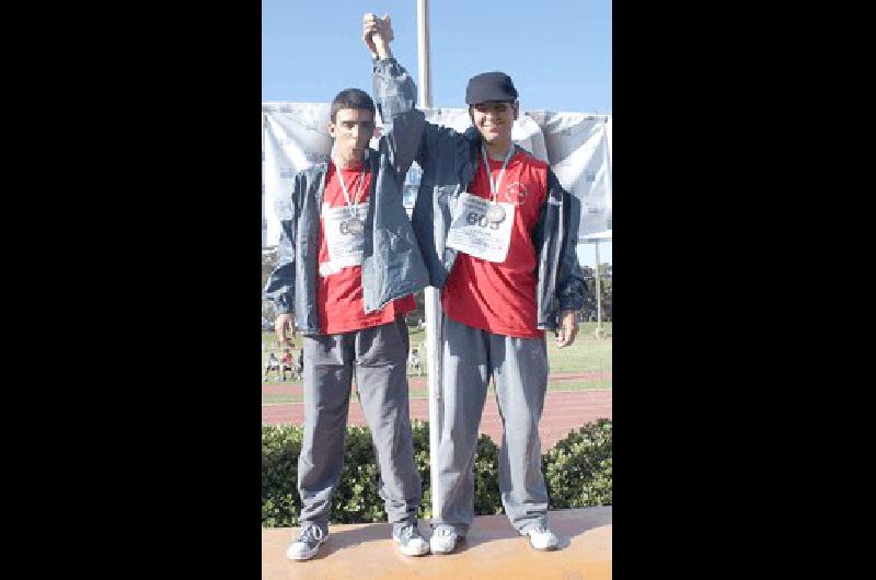 Fede y Gaby medallas de oro al cuello y una alegrÃa compartida. Agencia