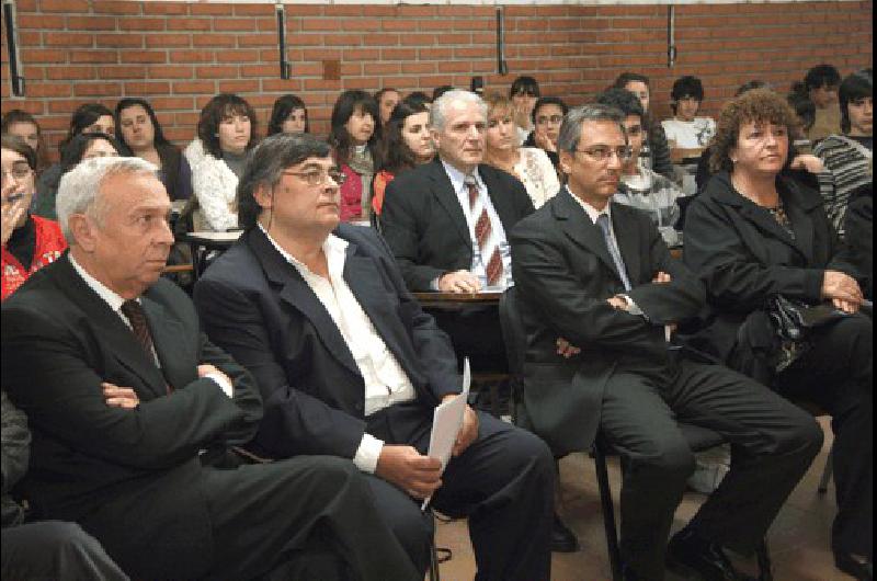 El acto se desarrollÃ³ en el aula Magna de la Escuela de Ciencias de la Salud. Claudio MartÃ­nez