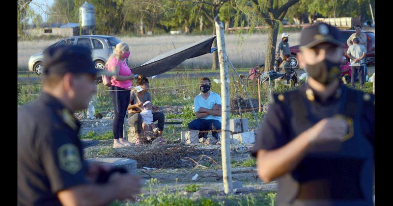 La toma de tierras en barrio Lourdes expuso un problema que no encuentra solución.
