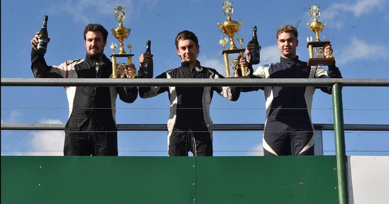 El podio de la Promocional con Mentasty, Collodoro y Vivarelli.