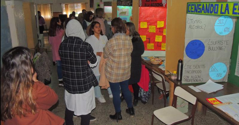 La Feria de Ciencias "permite compartir lo que están haciendo dentro del aula"