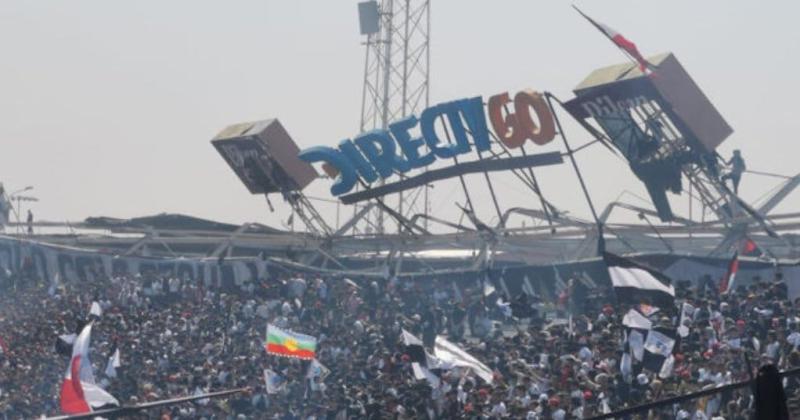 Chile: varios heridos tras derrumbarse una estructura del estadio de Colo Colo