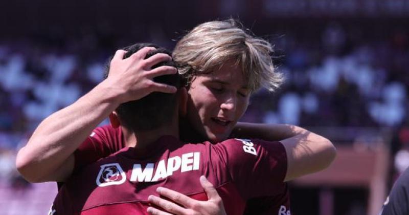 De La Vega volvió en Reserva y marcó un golazo