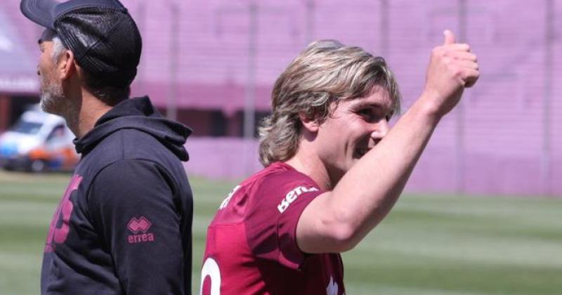 De La Vega volvió en Reserva y marcó un golazo