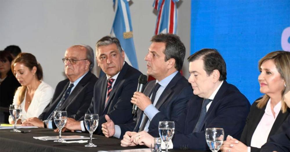Massa anunció el aumento del mínimo de Ganancias