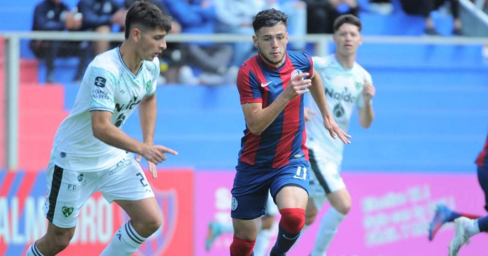 Lautaro Diuono, presente en Sarmiento.