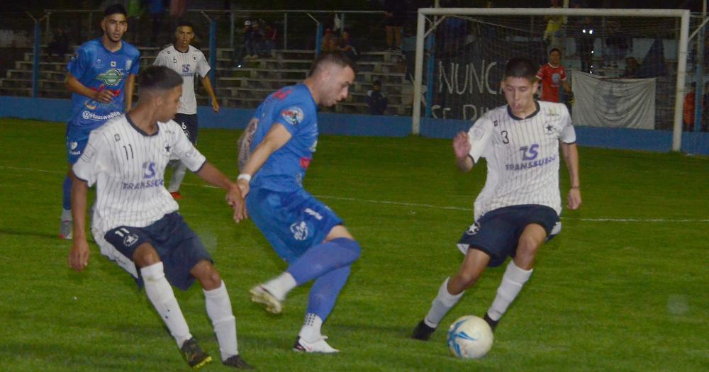 Ferro lo abrió rápido y logró su boleto a la final