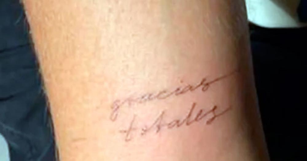 Gracias Totales: Chris Martin se tatuó la frase de Cerati