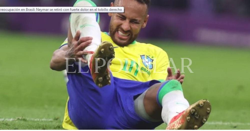 Neymar se retiró con fuerte dolor en el tobillo derecho.