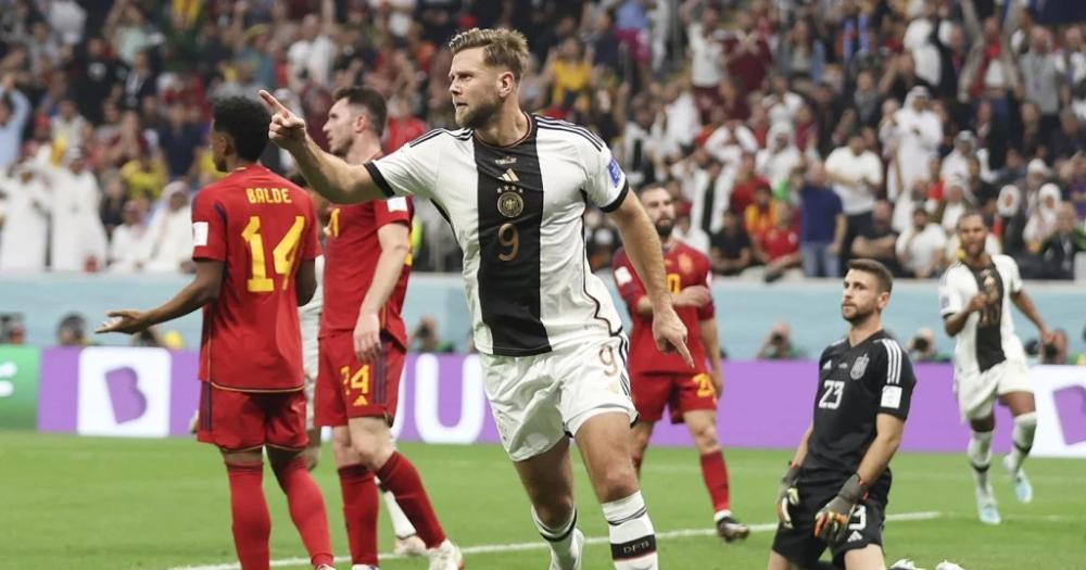 Alemania rescató un empate frente a España y mantiene la ilusión de clasificar para octavos