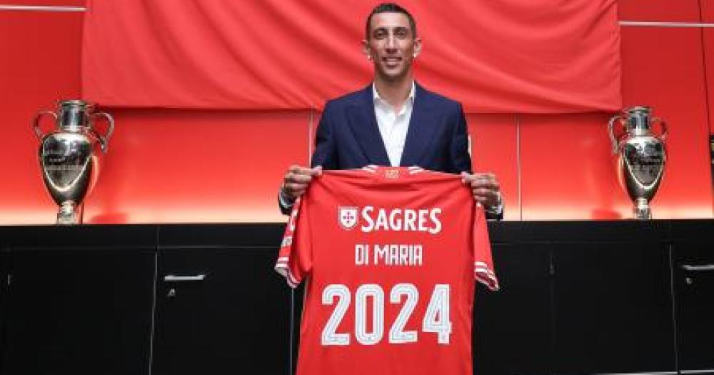 Di María fue presentando en el Benfica