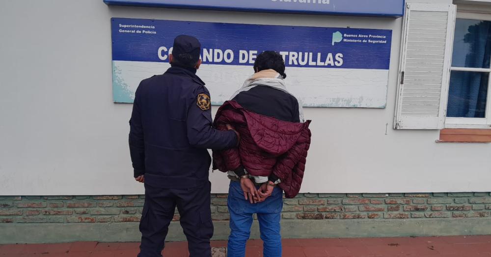 Un joven fue aprehendido tras intentar robar una campera en un local céntrico
