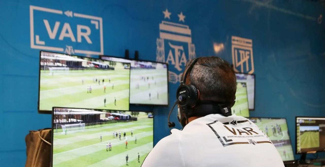 LOS AUDIOS VAR LLEGARON AL FÚTBOL ARGENTINO