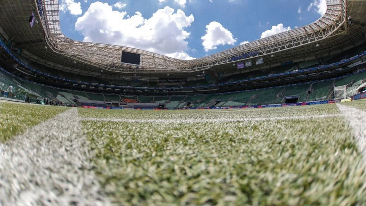 En Brasil sienten que Boca usa el césped del Allianz Parque como excusa para una posible derrota