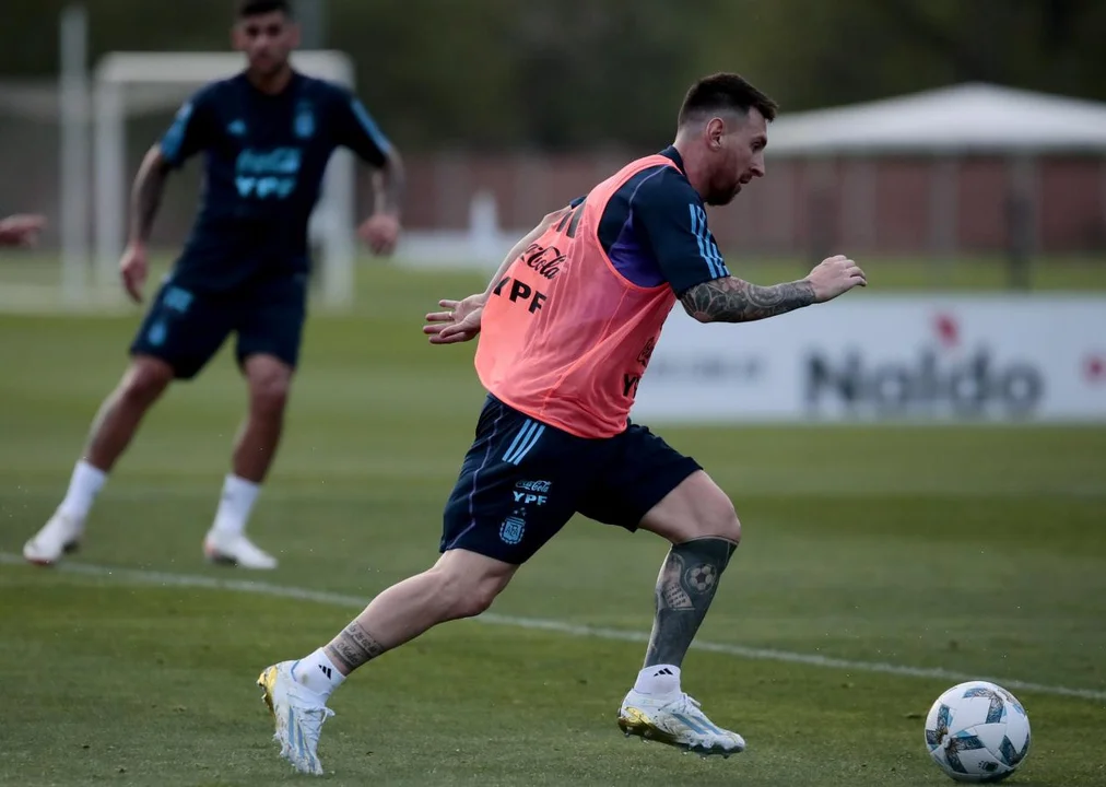 ASÍ FUE EL ENTRENAMIENTO DE MESSI CON LA SELECCIÓN