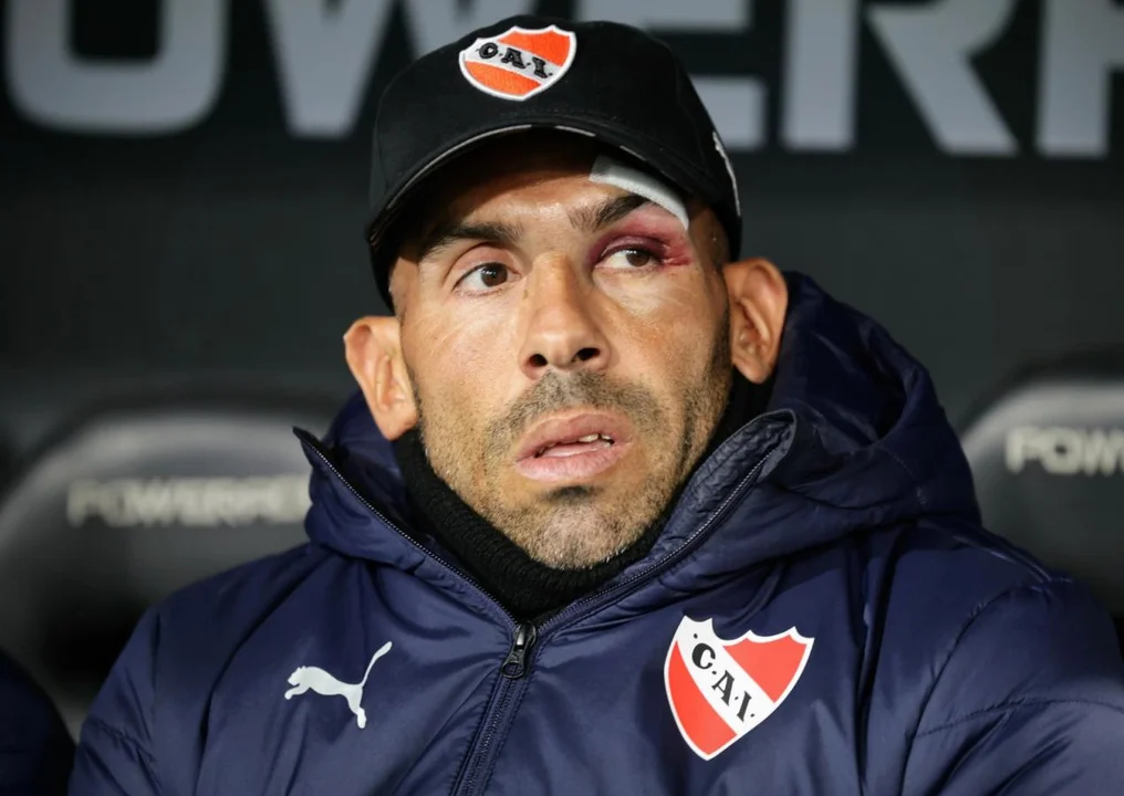 TEVEZ: "SEGUIMOS JUGANDO FINALES, HAY QUE TENER LOS PIES EN LA TIERRA"