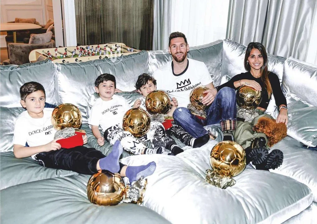 LOS 7 BALONES DE ORO DE MESSI ANTES DE CONVERTIRSE EN LA OCTAVA MARAVILLA