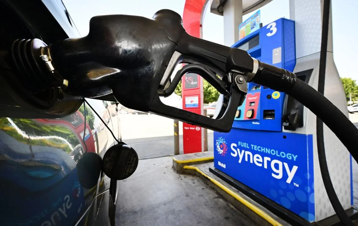 Los precios de la gasolina en Florida alcanzan su nivel más bajo del año