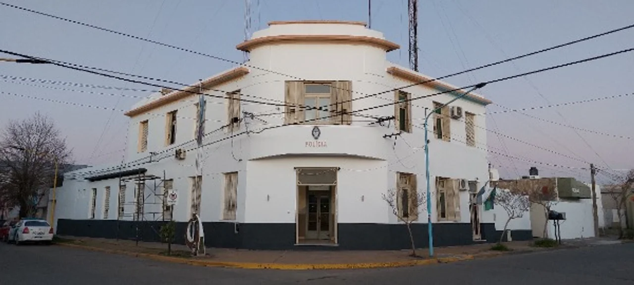 Policía imputado por violación de domicilio, violencia familiar y resistencia a la autoridad