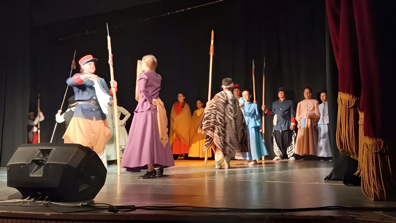 Salinas Grandes culmina el año con un brillante espectáculo en el Teatro Coliseo
