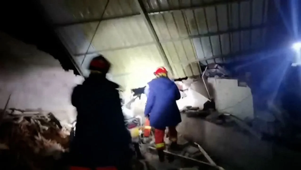 Tragedia en el Noroeste de China: Más de 118 Muertos por Terremoto de 5.9