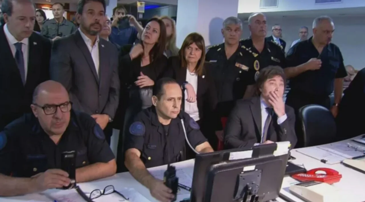 Javier Milei y Patricia Bullrich supervisan el operativo de seguridad en la marcha a Plaza de Mayo