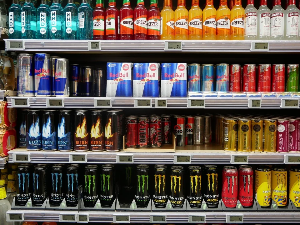  Los Efectos de las Bebidas Energizantes en el Cuerpo: ¿Qué Sucede cuando las Consumes?