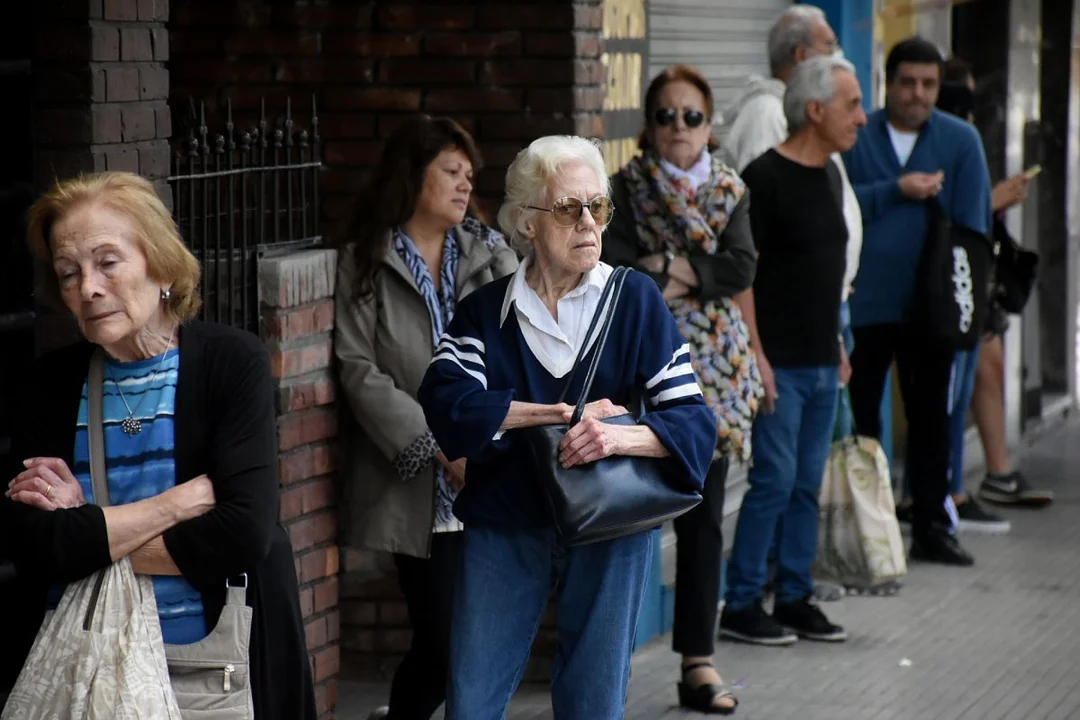 La pregunta de los jubilados: ¿En cuál Gobierno Nacional “valió más” para comprar?