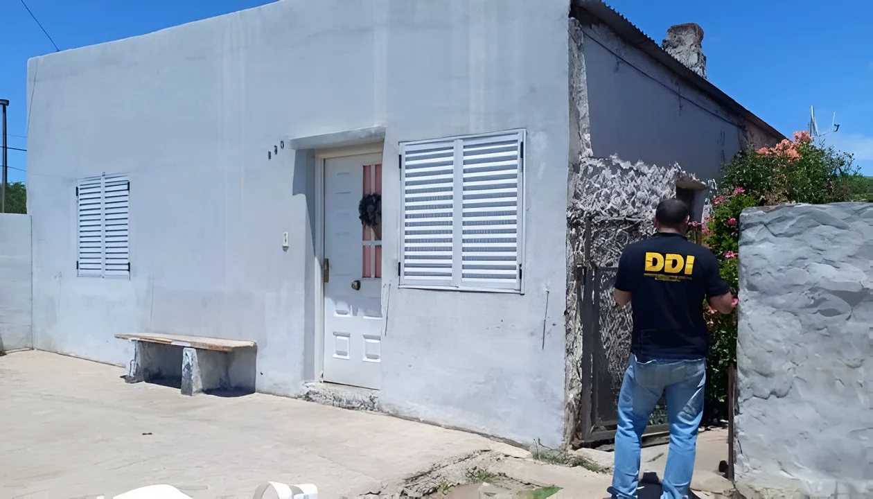 Mujer de 62 años víctima de robo brutal en Bolívar: Detenidos sospechosos con antecedentes criminales