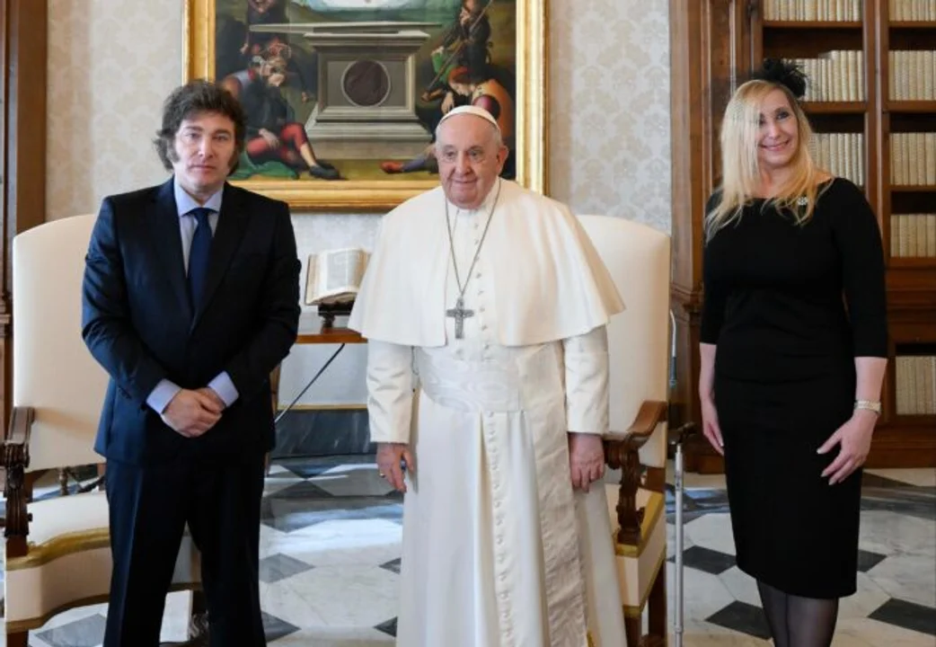 Javier Milei se Reúne con el Papa en el Vaticano por una Hora