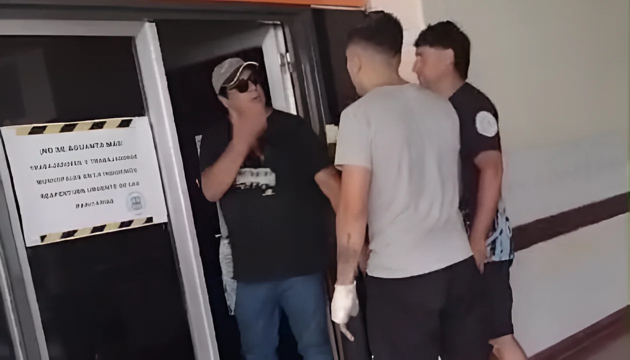 Autoritarismo en el Hospital: Stuppia se cruza con un paciente y culpa al intendente