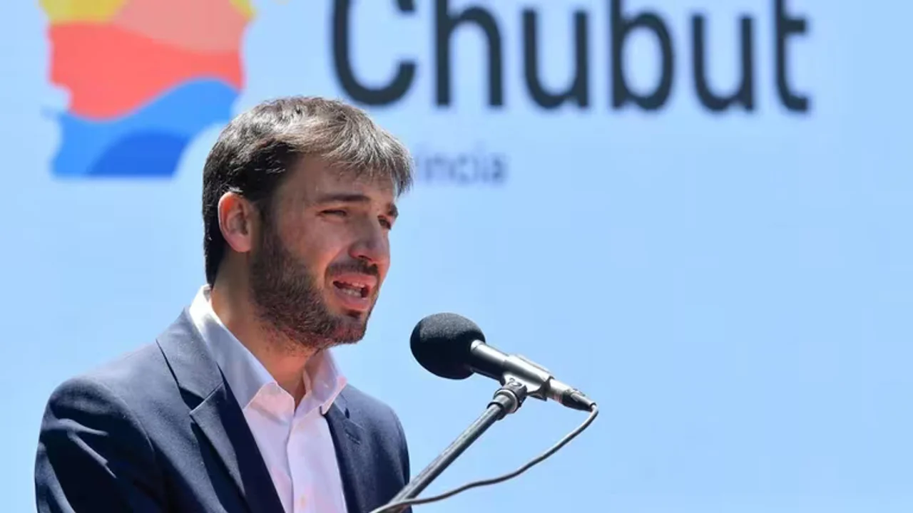 Chubut advierte al Gobierno Nacional con suspender exportación de petróleo y gas ante falta de fondos de coparticipación
