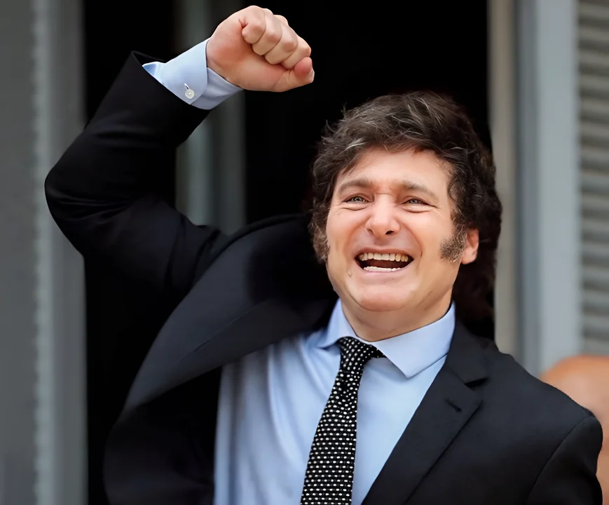 Milei avisó que gobernará por decreto y advirtió por la "infiltración exterior"