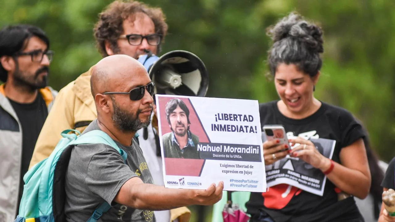 Liberados los detenidos por publicaciones sobre Gerardo Morales y su familia