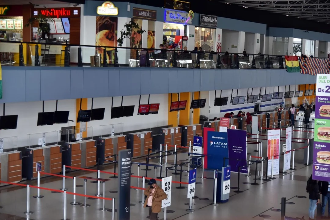 Tasa de Uso de Aeropuertos en Bolivia se Incrementa a $us 40 después de 26 Años: ATT Argumenta una "Actualización"Tasa de Uso de Aeropuertos en Bolivia se Incrementa a $us 40 después de 26 Años: ATT Argumenta una "Actualización"