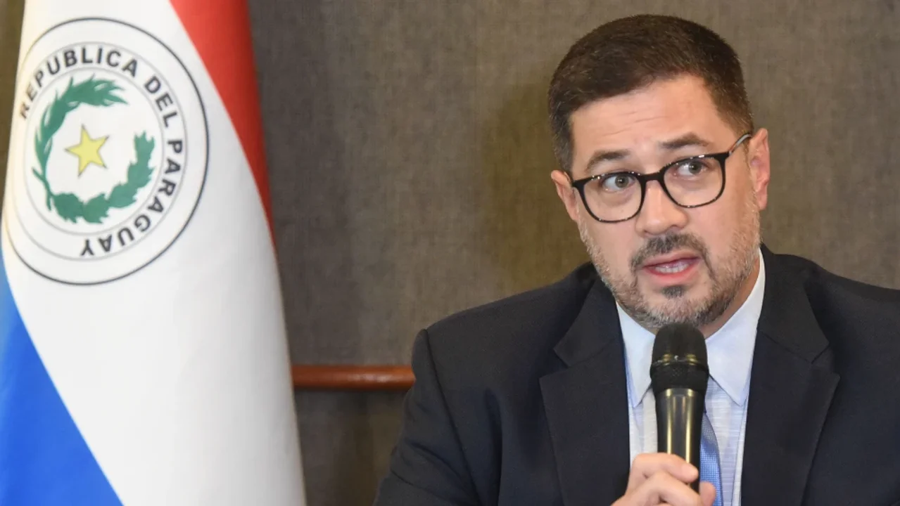 Pedro Ovelar niega autenticidad de chats con fiscal, pero admite conversaciones sobre imputaciones