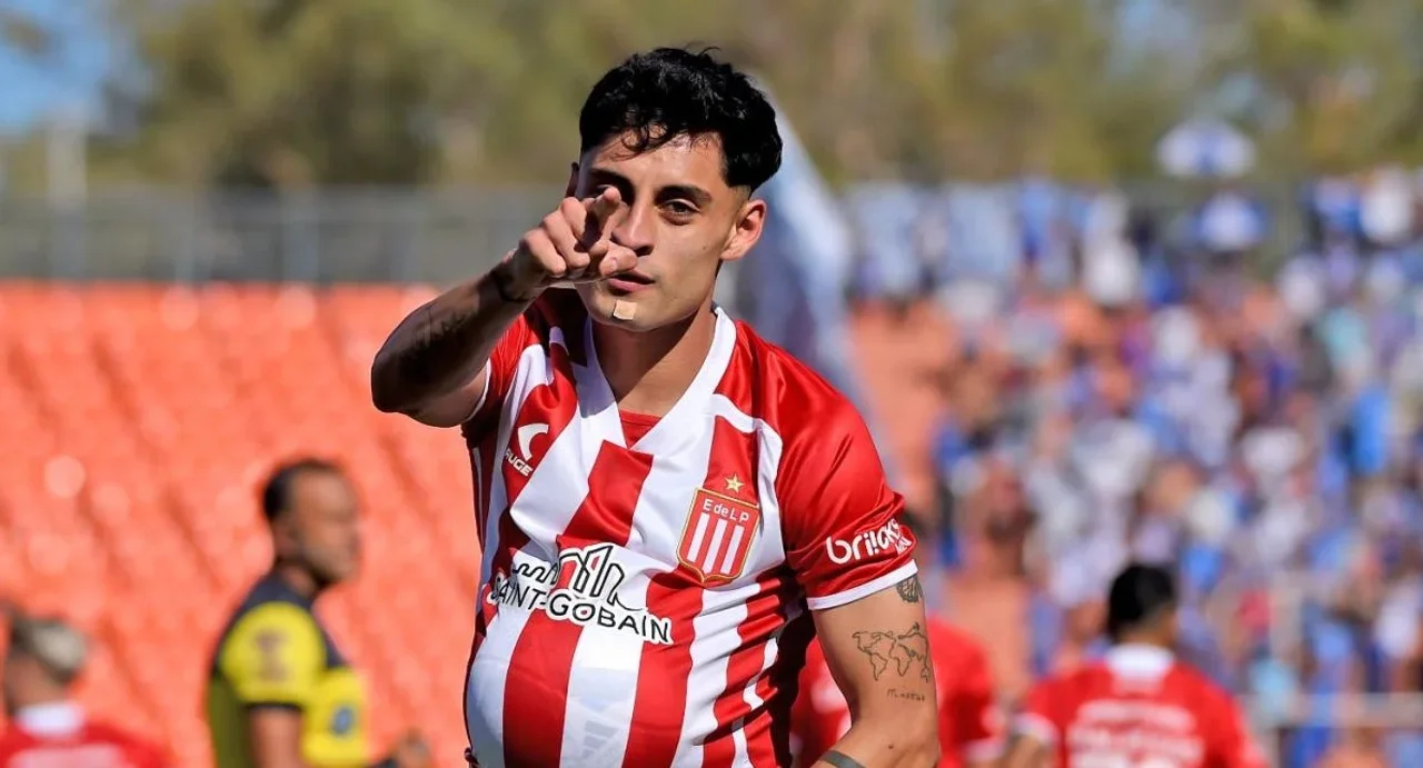 Estado de salud de Javier Altamirano: estable y tranquilo tras convulsión en partido de fútbol
