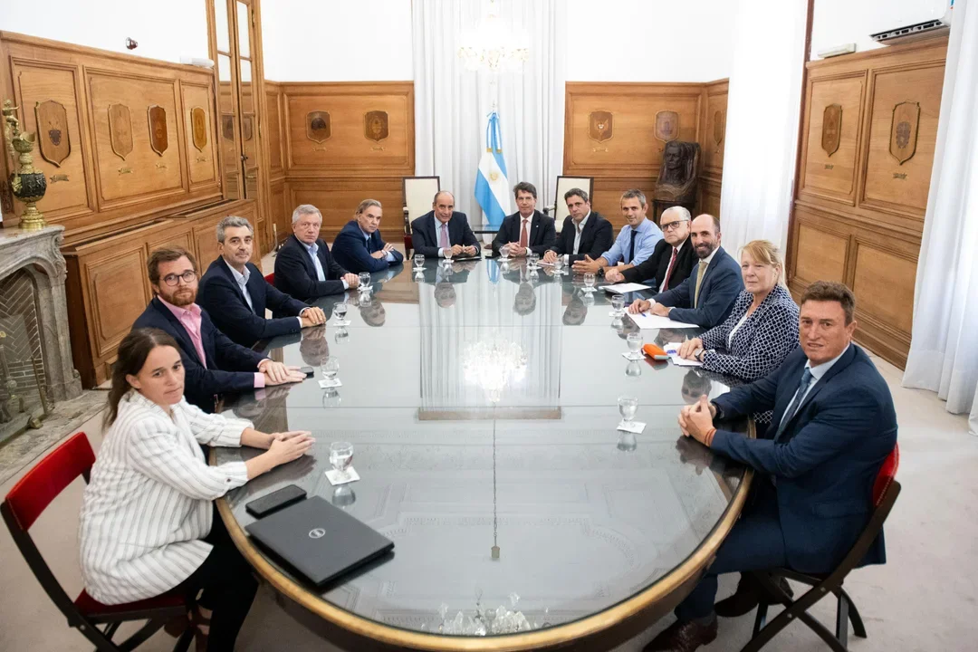 Posse y Francos recibieron al bloque de Pichetto antes de la nueva discusión de la ley ómnibus