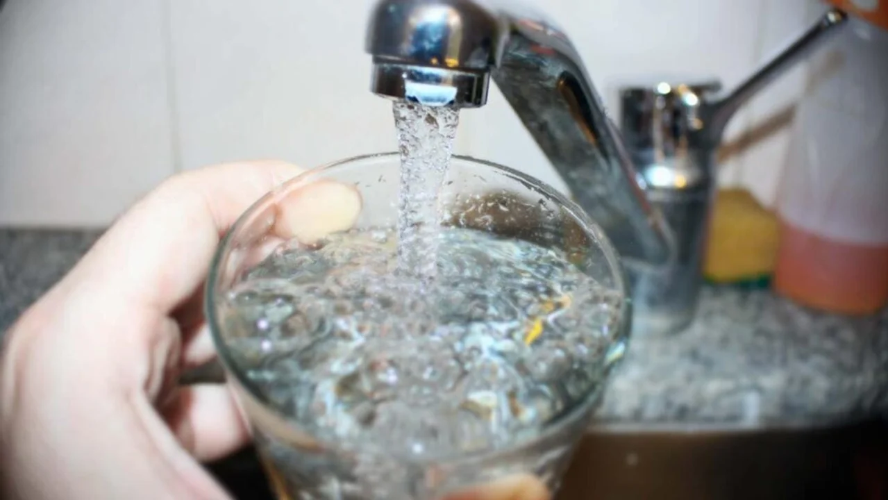Agua: Absa pidió una suba tarifaria del 350% que impactará en 90 ciudades