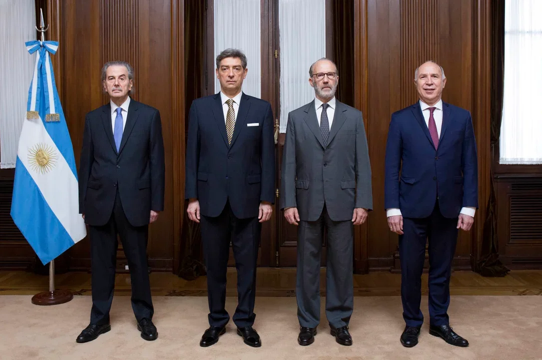 La Corte rechazó dos planteos contra el DNU 70/23 del gobierno de Milei