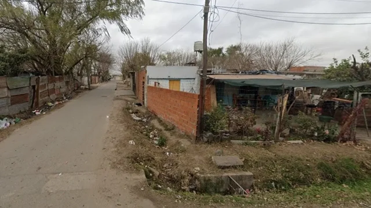 Rosario: hallaron muerto a un hombre en Vía Honda e investigan si fue asesinado