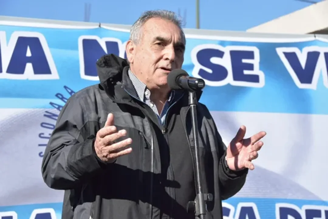 Anunciaron un cese de actividades del transporte el 6 de mayo en protesta por la restitución de Ganancias