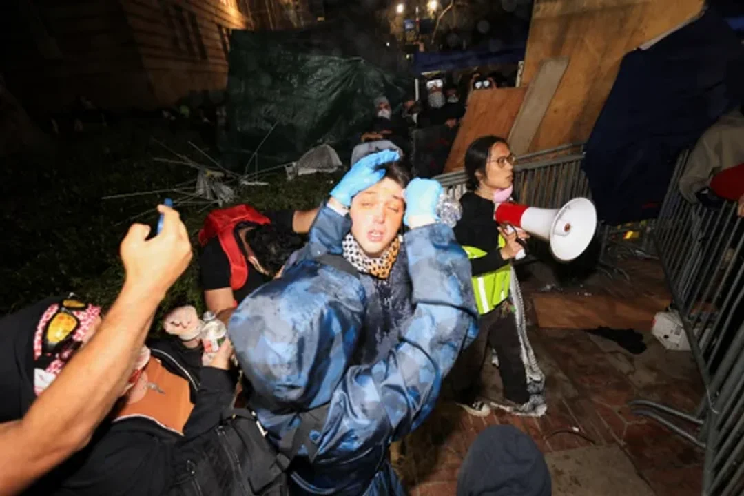 Máxima tensión por las protestas en las universidades y la orden policial de desalojar