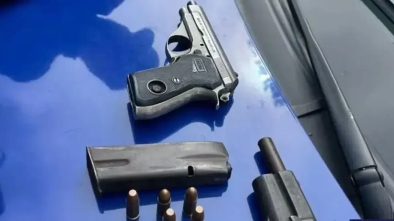 Gobierno prohíbe ingreso de Rafael Di Zeo y 56 barras de Boca a estadios por portación de armas
