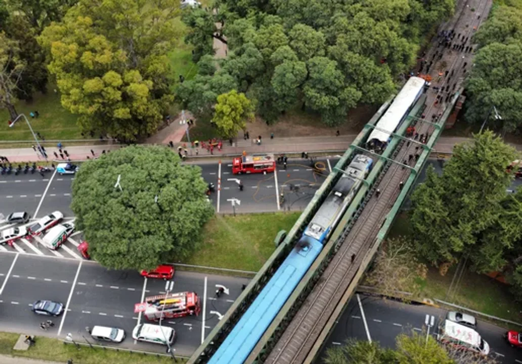 El SAME asistió a casi 100 heridos y 55 fueron trasladados por el choque de trenes en Palermo