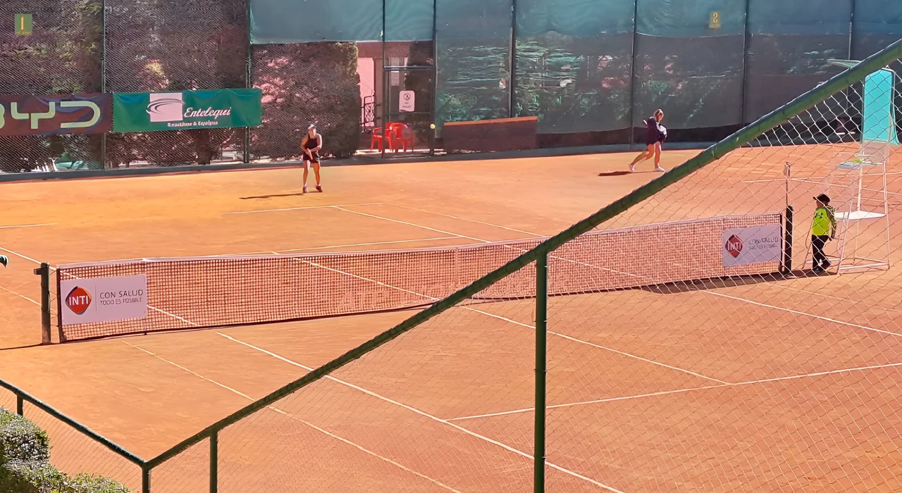 Triunfos bolivianos en el Chuquiago Junior Open: Doria Medina, Saunero, Rubín de Celis y Ferreira destacan en la jornada inicial