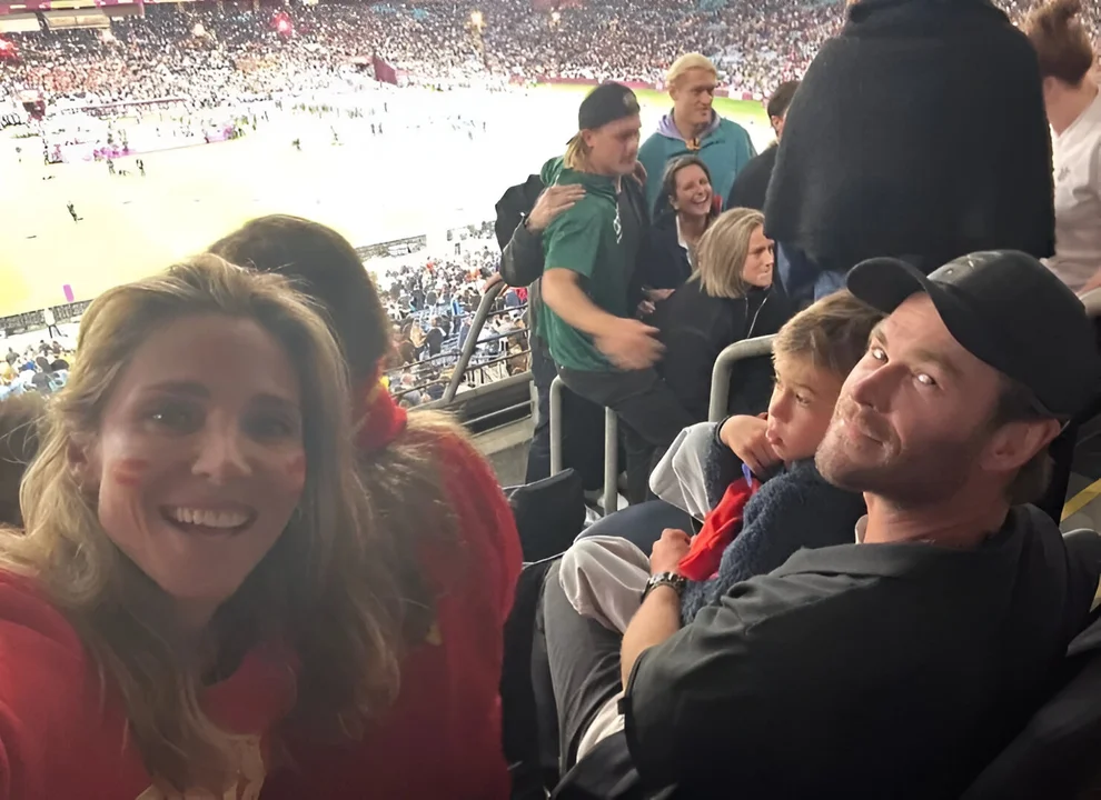 Chris Hemsworth y Elsa Pataky: Una Mirada a la Vida Familiar del Actor de Thor